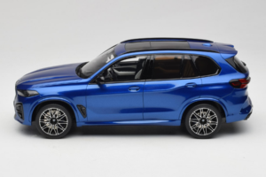 BMW X5 M F95 Competition Marina Bay Blue Metallic GT Spirit 1:18 GT967 Smola – slika 3 od 6