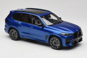 BMW X5 M F95 Competition Marina Bay Blue Metallic GT Spirit 1:18 GT967 Smola – slika 4 od 6