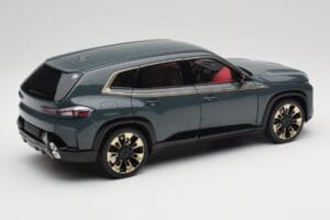 BMW XM G09 Isle of Man Green Minichamps 1:18 110023300 Kovina – slika 3 od 8