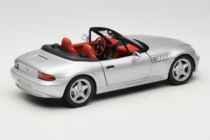 BMW Z3 Kabriolet Srebrna UT Models 1:18 20402 Kovina – slika 3 od 8