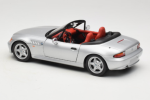 BMW Z3 Kabriolet Srebrna UT Models 1:18 20402 Kovina – slika 7 od 8