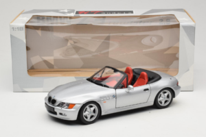 BMW Z3 Kabriolet Srebrna UT Models 1:18 20402 Kovina – slika 8 od 8
