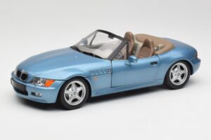 BMW Z3 E36/7 James Bond Goldeneye Modra Metalik UT Models 1:18 180024336 Kovina