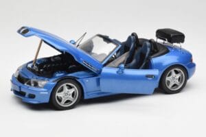 BMW Z3 M Roadster Z Prtljažnikom Modra Metalik UT Models 1:18 20416 Kovina – slika 2 od 8