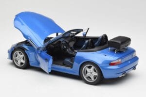 BMW Z3 M Roadster Z Prtljažnikom Modra Metalik UT Models 1:18 20416 Kovina – slika 5 od 8
