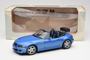 BMW Z3 M Roadster Z Prtljažnikom Modra Metalik UT Models 1:18 20416 Kovina – slika 8 od 8