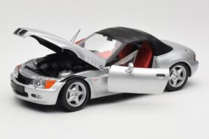 BMW Z3 Roadster 1.8 Srebrn UT Models 1:18 20404 Kovina – slika 2 od 8