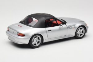 BMW Z3 Roadster 1.8 Srebrn UT Models 1:18 20404 Kovina – slika 3 od 8