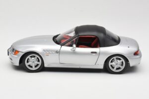 BMW Z3 Roadster 1.8 Srebrn UT Models 1:18 20404 Kovina – slika 4 od 8