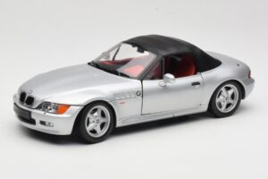 BMW Z3 Roadster 1.8 Srebrn UT Models 1:18 20404 Kovina
