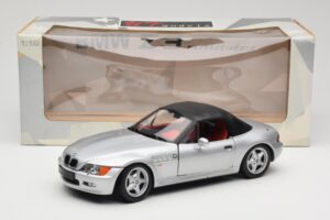 BMW Z3 Roadster 1.8 Srebrn UT Models 1:18 20404 Kovina – slika 8 od 8