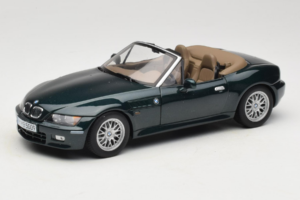 BMW Z3 Roadster 2.8 Temno Zelen Dealerska Izdaja UT Models 1:18 80439411713 Kovina