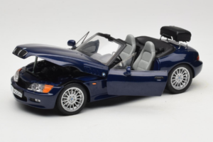 BMW Z3 Roadster Moder Dealerska Izdaja UT Models 1:18 80439422186 Kovina – slika 2 od 8