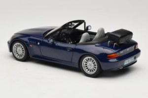 BMW Z3 Roadster Moder Dealerska Izdaja UT Models 1:18 80439422186 Kovina – slika 7 od 8