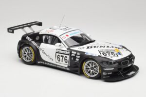 BMW Z4 #676 H. Stuck / J. Hennerici / D. Hurtgen Team Schubert Nürburgring 24 Hours 2006 AUTOart 1:18 80649 Kovina – slika 4 od 6