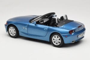 BMW Z4 E85 Moder Metallic Motormax 1:18 73144 Kovina – slika 7 od 8