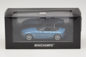 BMW Z4 E85 Kabriolet Light Blue Metallic Minichamps 1:43 BMW016 Kovina – slika 4 od 4