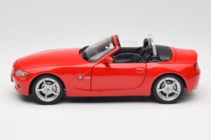 BMW Z4 E85 Roadster Rdeč Bburago 1:18 34046 Kovina – slika 4 od 8