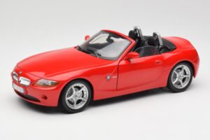 BMW Z4 E85 Roadster Rdeč Bburago 1:18 34046 Kovina