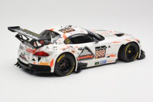 BMW Z4 E89 GT3 #888 Triple Eight Racing L. Mowle / J. Ratcliffe 24 Hours of Spa 2015 Minichamps 1:18 151152388 Kovina – slika 2 od 6