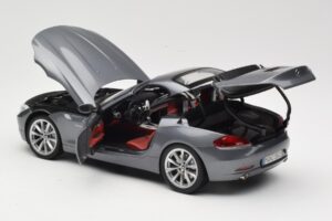BMW Z4 E89 sDrive 35i Space Grey Metallic Kyosho 1:18 80432147085 Kovina – slika 5 od 8