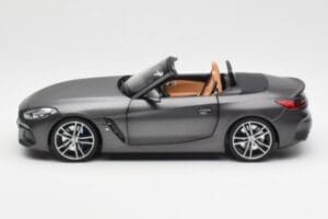 BMW Z4 G29 Siv Metallic Norev 1:18 183270 Kovina – slika 4 od 8
