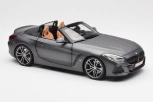BMW Z4 G29 Siv Metallic Norev 1:18 183270 Kovina – slika 6 od 8