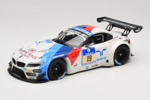 BMW Z4 GT3 #19 Team Schubert J. Muller / D. Muller ADAC 24 Hours Nurburgring 2013 Minichamps 1:18 151132319 Kovina