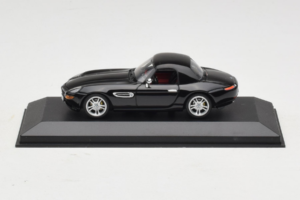 BMW Z8 Črna Hardtop Minichamps 1:43 BMW018 Kovina