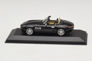 BMW Z8 Kabriolet Črna Minichamps 1:43 80420026607-R1 Kovina