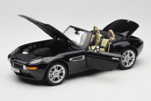BMW Z8 Črna Kyosho 1:18 80439411729 Kovina – slika 2 od 9