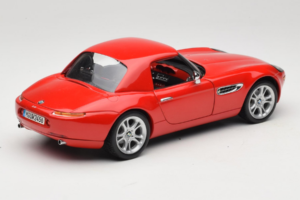 BMW Z8 Rdeča Kyosho 1:18 80439411730 Kovina – slika 4 od 9