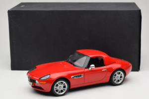 BMW Z8 Rdeča Kyosho 1:18 80439411730 Kovina – slika 9 od 9