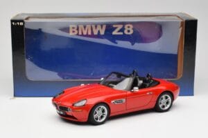 BMW Z8 E52 Rdeč AUTOart 1:18 70513 Kovina – slika 8 od 8