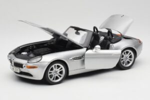 BMW Z8 E52 Titanium Silver Maisto 1:18 536896 Kovina – slika 2 od 8
