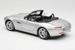 BMW Z8 E52 Titanium Silver Maisto 1:18 536896 Kovina – slika 7 od 8