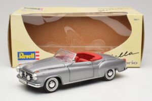 Borgward Isabella Kabriolet Srebrna Revell 1:18 8411 Kovina – slika 8 od 8
