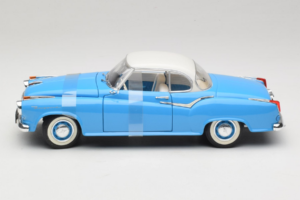Borgward Isabella Coupe Modra Revell 1:18 08859-P1 Kovina – slika 3 od 6