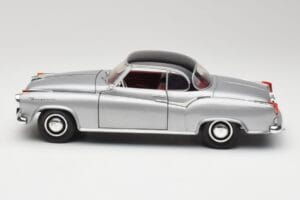 Borgward Isabella Coupe Siv & Črn Revell 1:18 8989 Kovina – slika 3 od 8