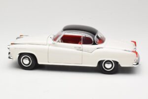 Borgward Isabella Coupe Bel Revell 1:18 08982-W1 Kovina – slika 4 od 8