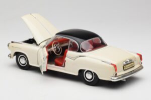 Borgward Isabella Coupe Bela Revell 1:18 8859 Kovina – slika 5 od 8