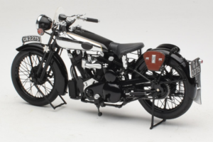 Brough Superior SS 100 T. E. Lawrence Minichamps 1:18 122135500 Kovina – slika 5 od 6