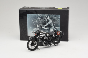 Brough Superior SS 100 T. E. Lawrence Minichamps 1:18 122135500 Kovina – slika 6 od 6