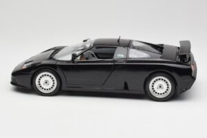 Bugatti EB110 Črn Bburago 1:18 3055 Kovina – slika 4 od 8