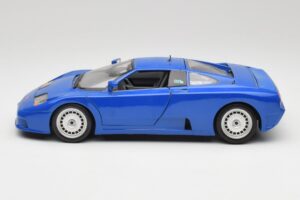 Bugatti EB110 Temno Modra Bburago 1:18 3035-DB Kovina – slika 4 od 8