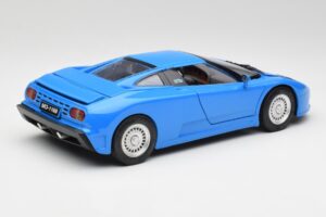 Bugatti EB110 GT Moder Anson 1:18 30303-W Kovina – slika 3 od 8