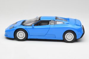 Bugatti EB110 GT Moder Anson 1:18 30303-W Kovina – slika 4 od 8