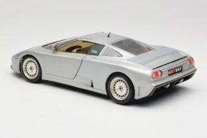 Bugatti EB110 Srebrn Bburago 1:18 3035-S Kovina – slika 7 od 8