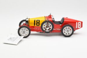 Bugatti T35 National Colors Spain CMC 1:18 M-100-B-016 Kovina – slika 3 od 6