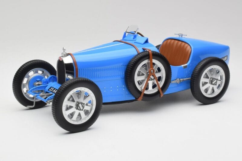 Bugatti Type 35 Modra Norev 1:12 125705 Kovina